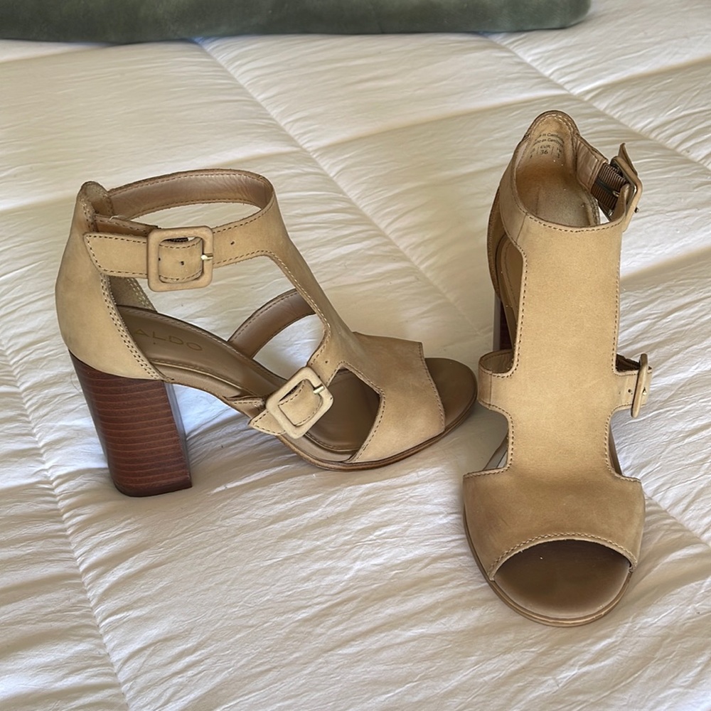 Aldo chunky heel sandal